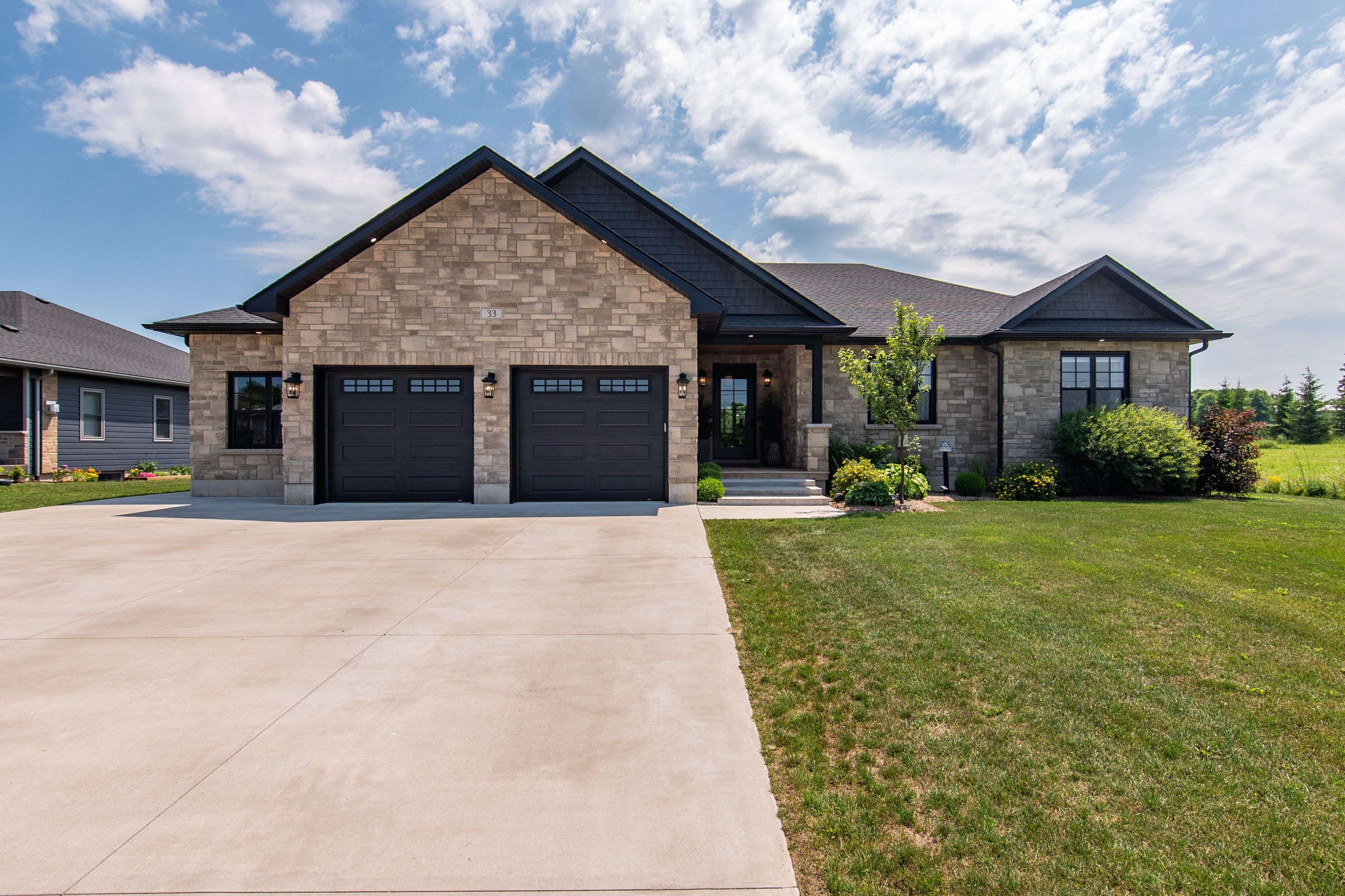 Arran-elderslie, ON N0H 1A0,33 Nickason DR