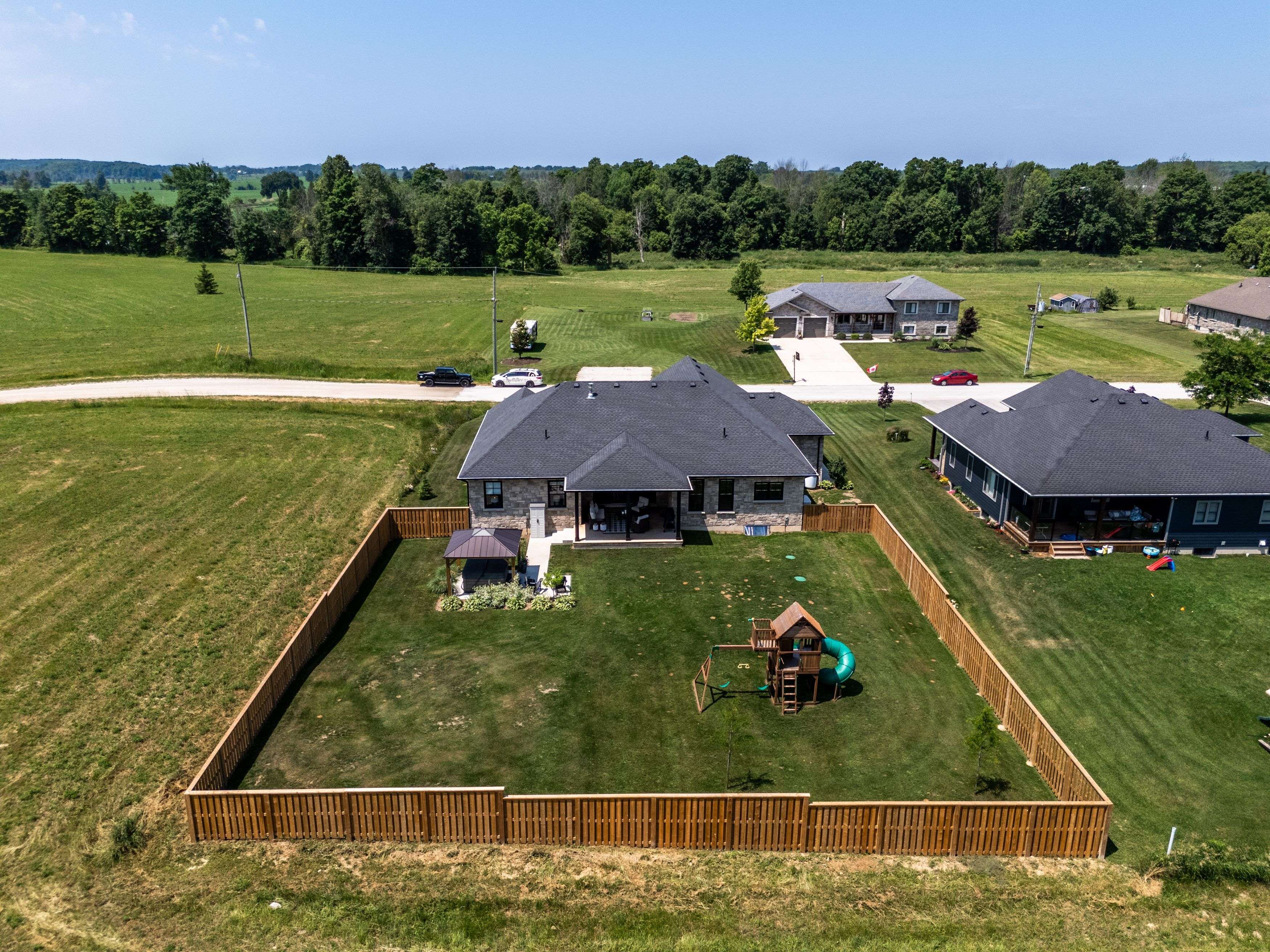 Arran-elderslie, ON N0H 1A0,33 Nickason DR