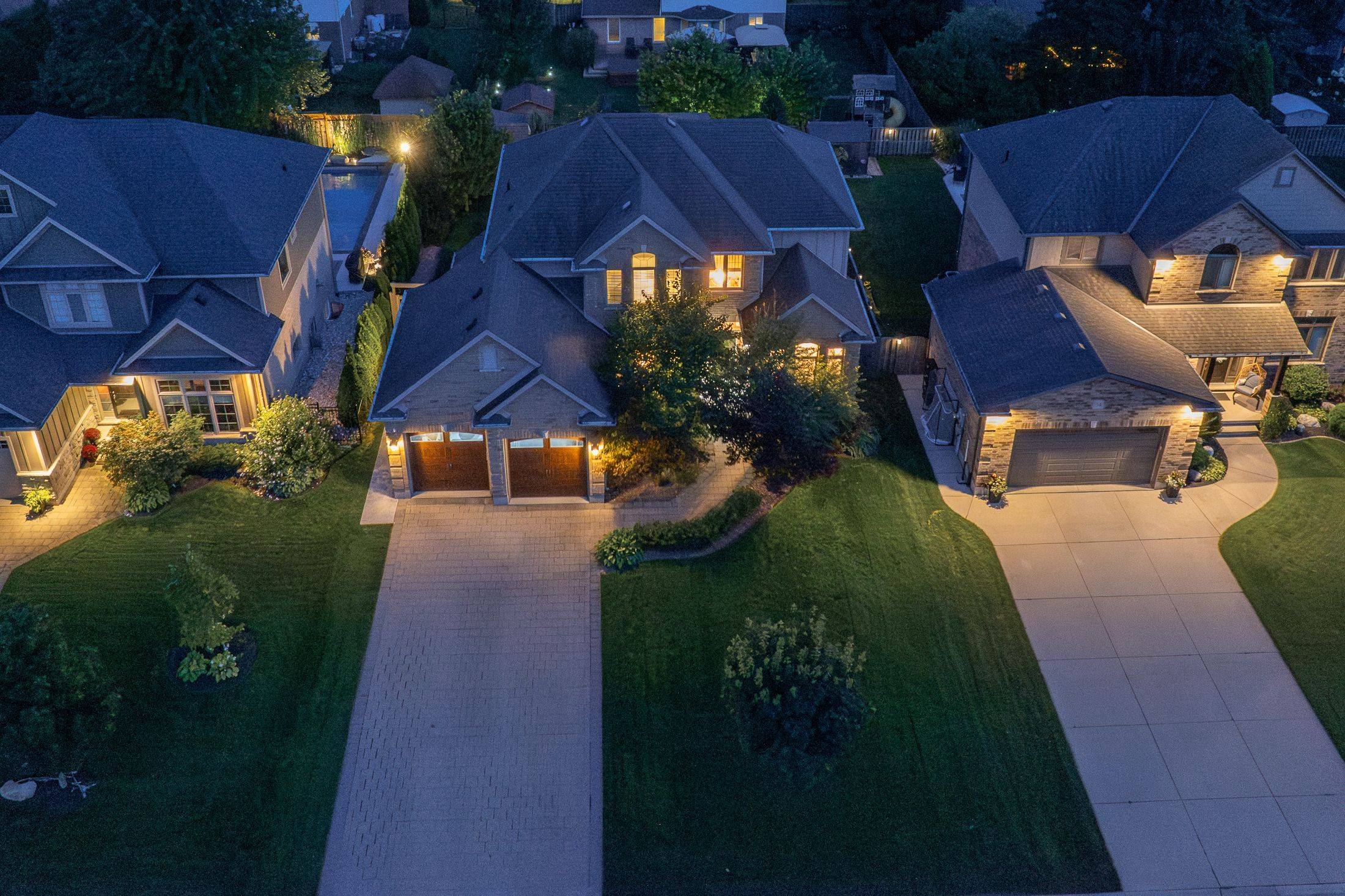 Middlesex Centre, ON N0L 1R0,56 Fieldstone CRES S
