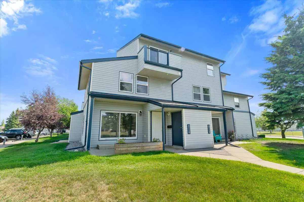 Grande Prairie, AB T8V 6C5,7201 Poplar DR #2116