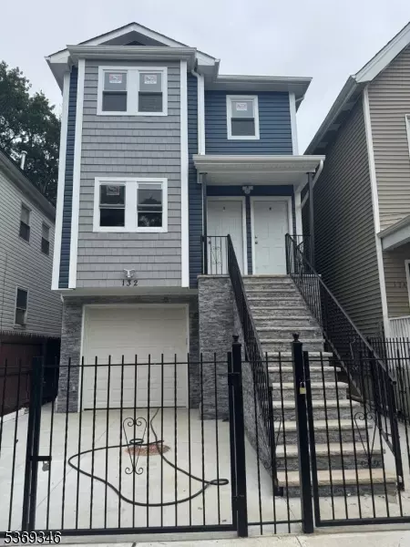 132 Steuben St, East Orange City, NJ 07018