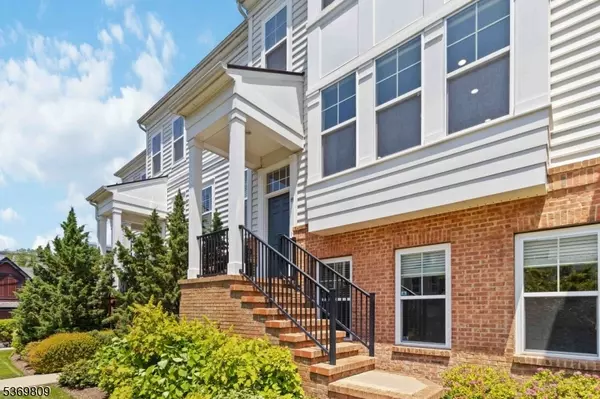 7 Maple Ave #8, Morristown Town, NJ 07960