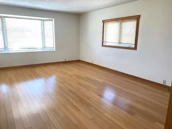 Fort Mcmurray, AB T9H 3T9,249 Hillcrest DR