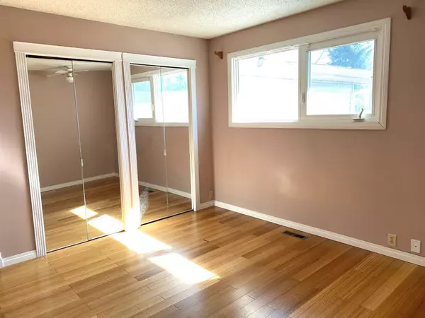 Fort Mcmurray, AB T9H 3T9,249 Hillcrest DR