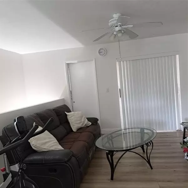 Fort Lauderdale, FL 33309,3030 NW 68th St #205