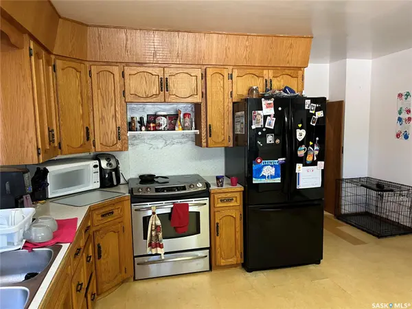 112 2nd AVENUE W, Gravelbourg, SK S0H 1X0