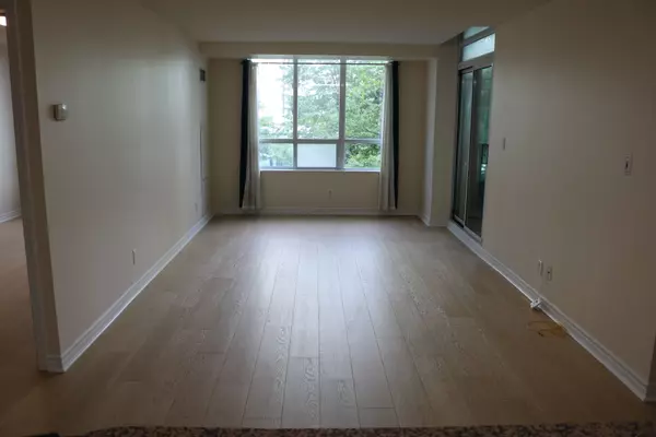 Mississauga, ON L5B 0C8,335 Rathburn RD W #208