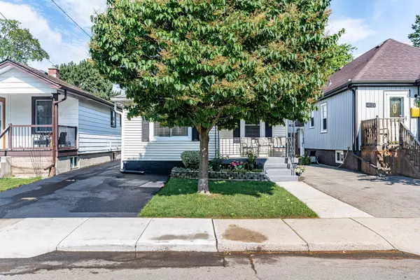 Hamilton, ON L8H 5P2,235 Tolton AVE