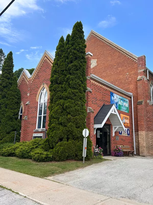 138 Bruce ST S, Blue Mountains, ON N0H 2P0