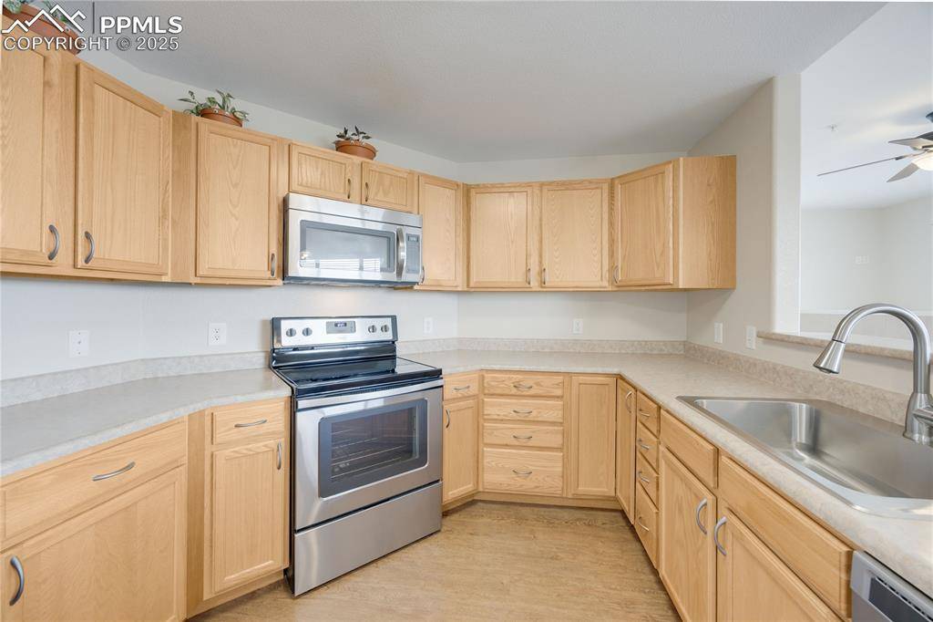 Colorado Springs, CO 80917,3765 Hartsock LN #206