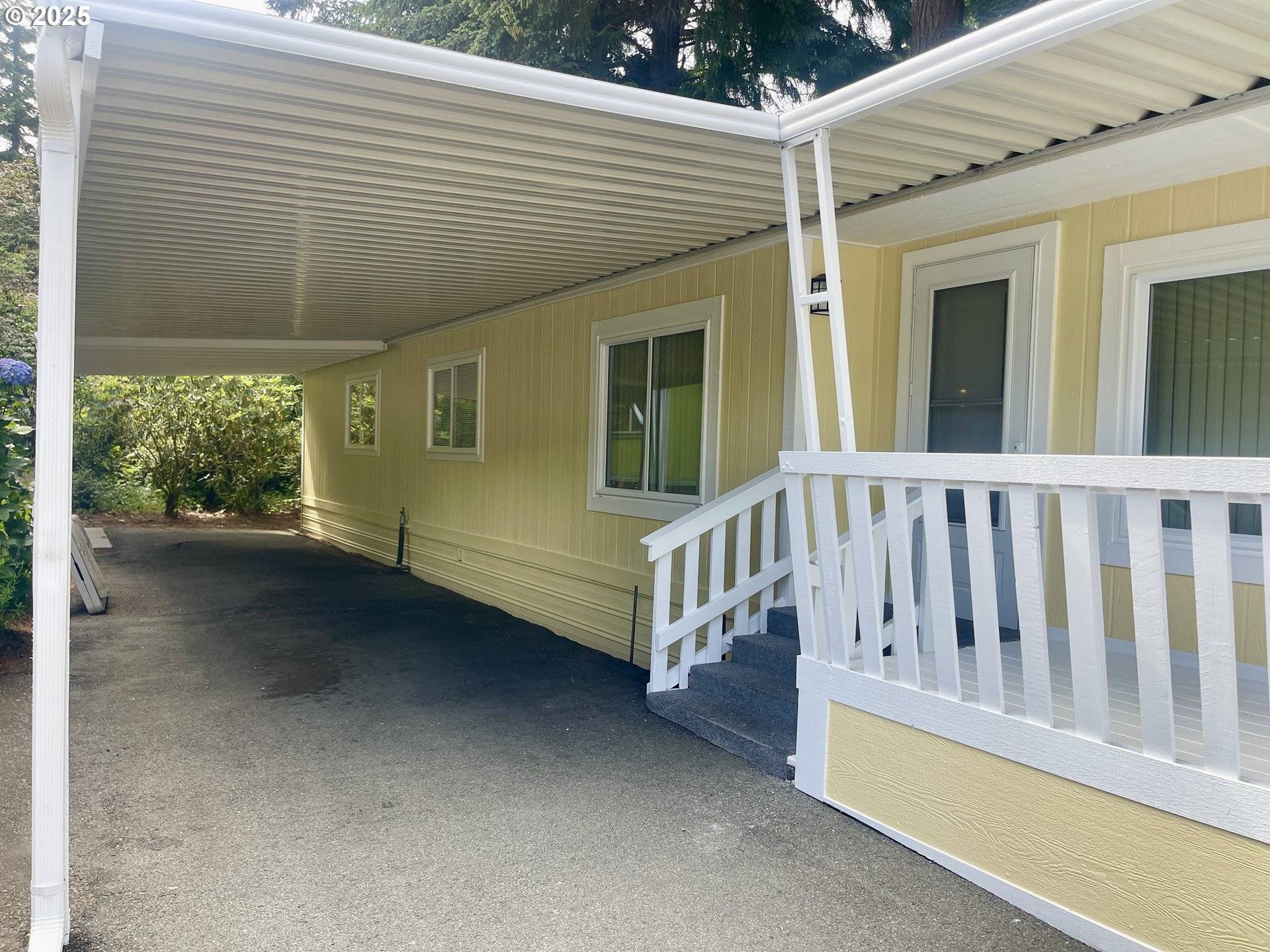 Coos Bay, OR 97420,630 SHOREPINES HTS