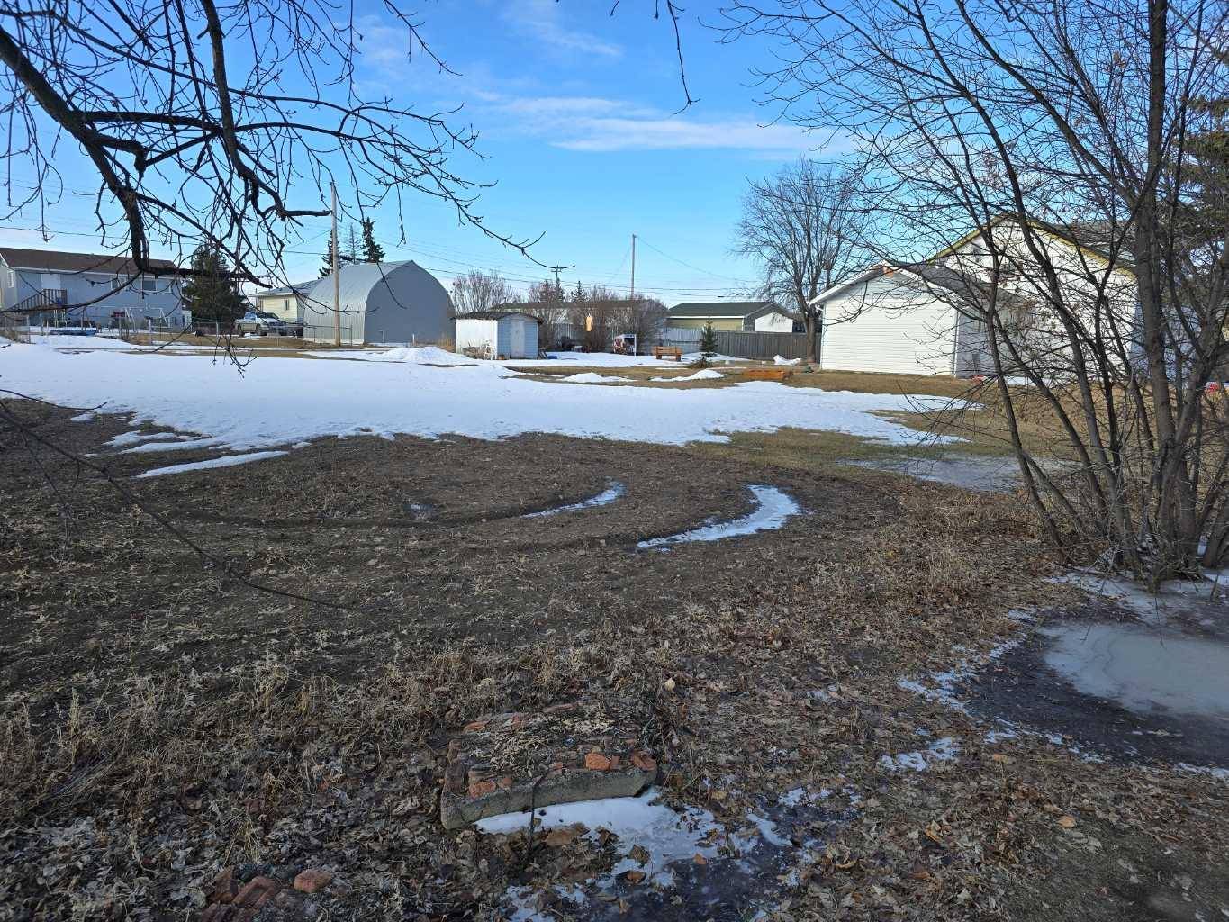 Mclennan, AB T0H 2L0,217 2 AVE Northeast