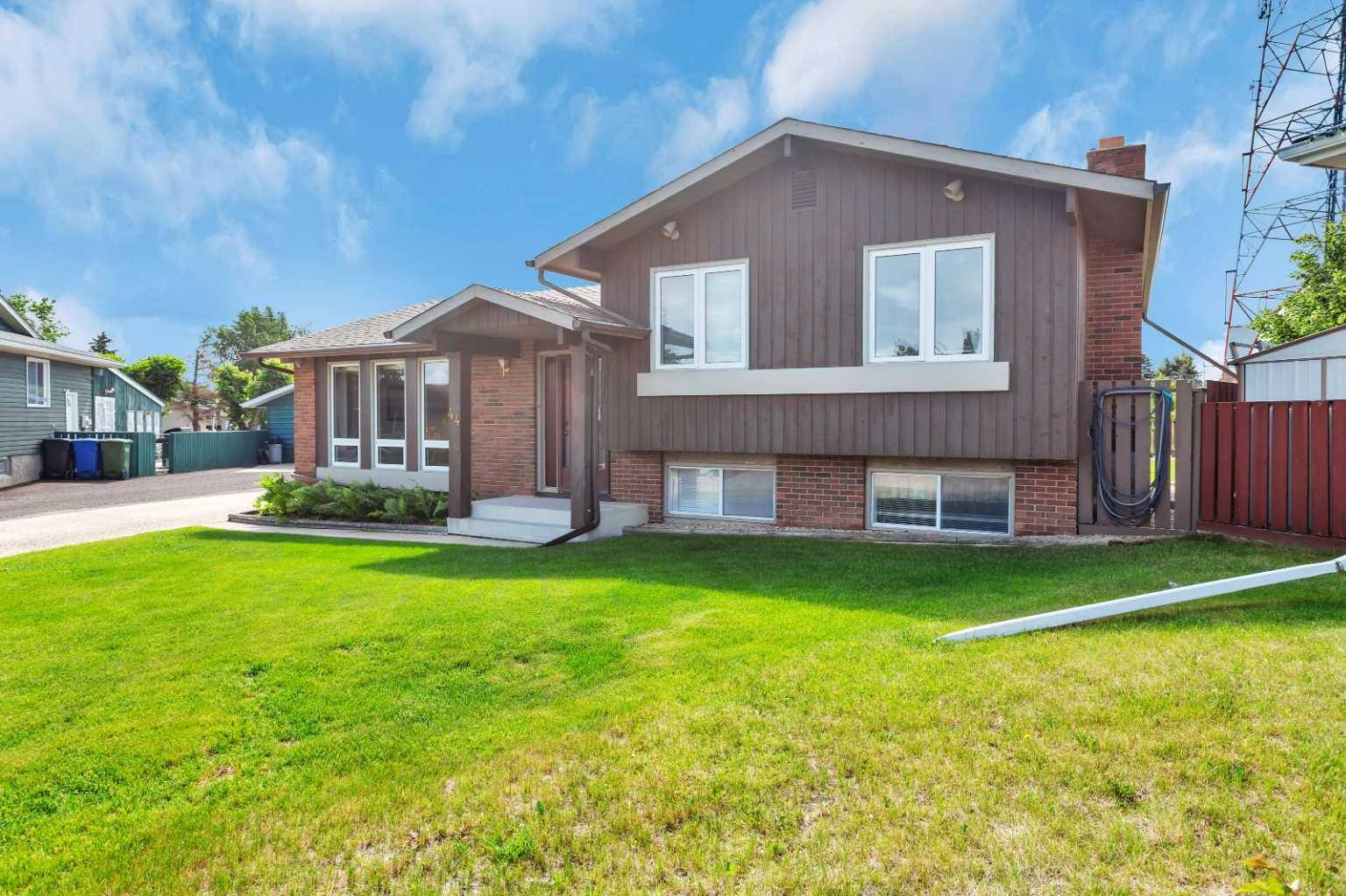 Red Deer, AB T4N 6C4,44 Harvey Close