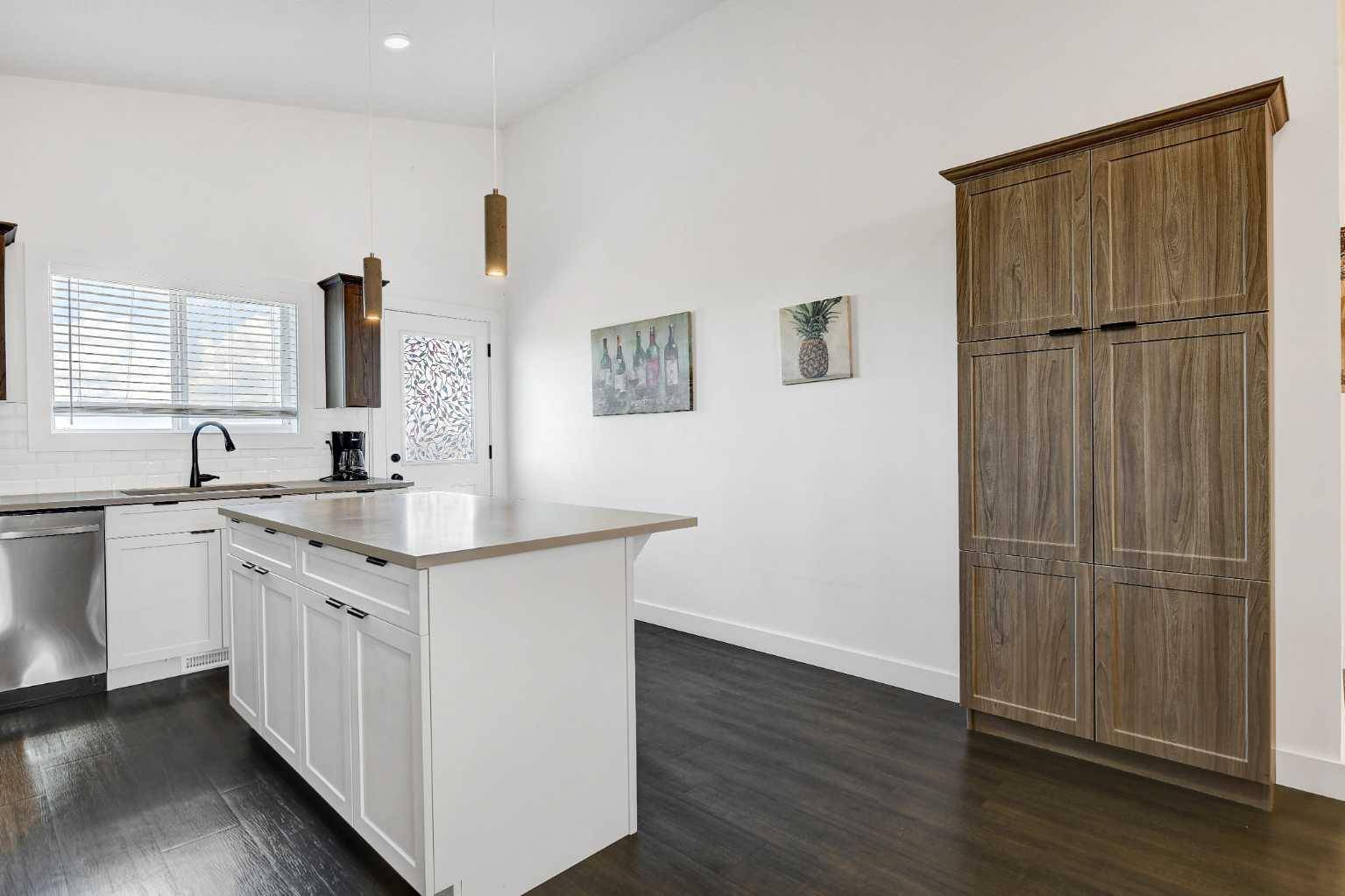 Grande Prairie, AB T8V6T2,11432 107 AVE