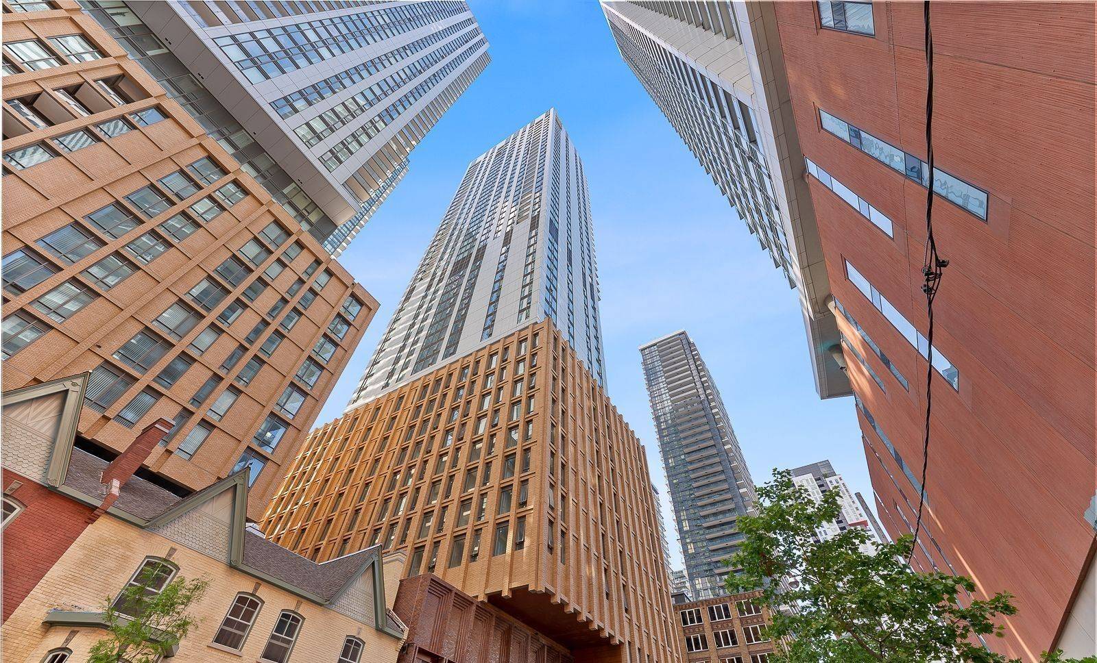 28 Widmer ST #3720, Toronto C01, ON M5V 0T2