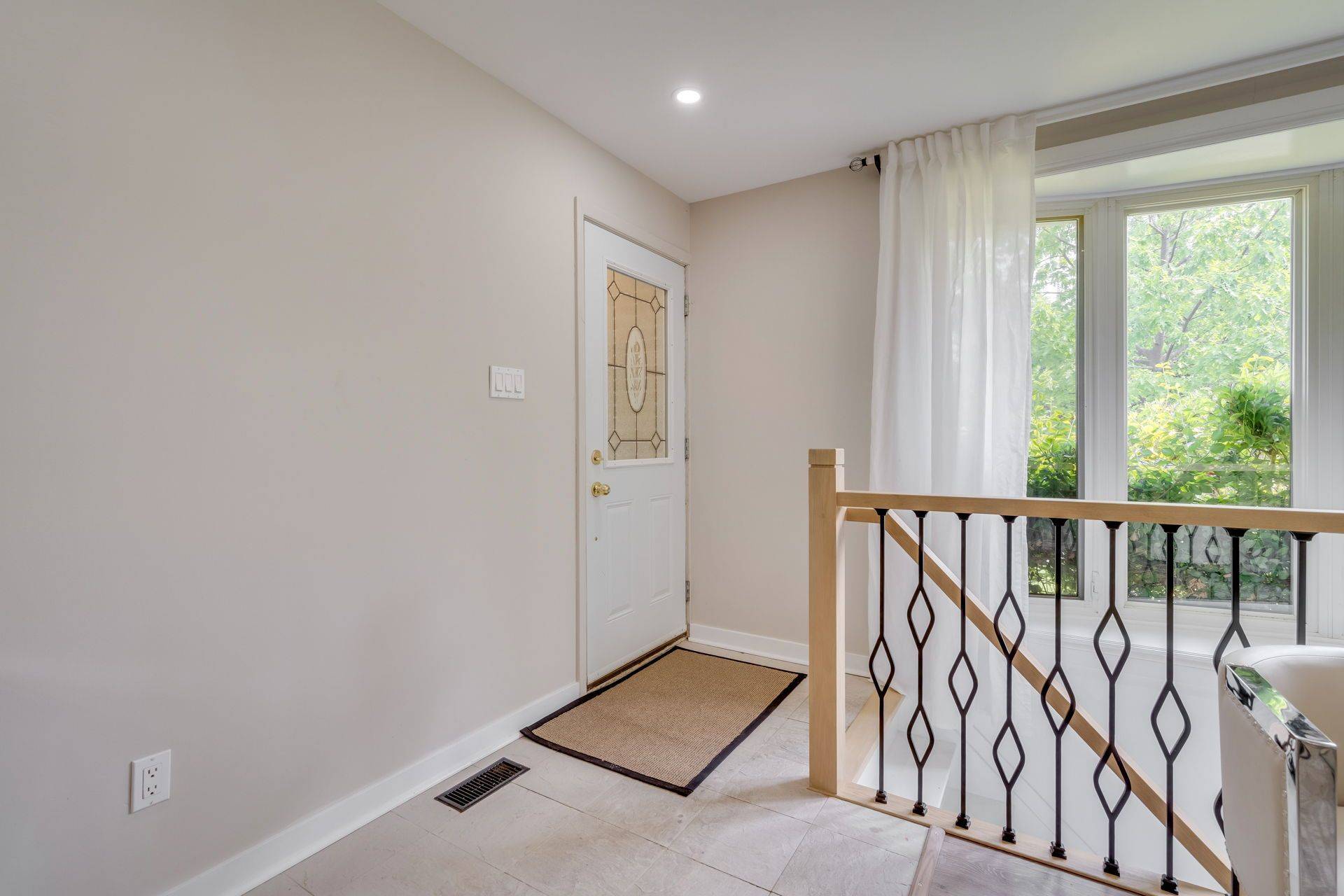 Toronto E09, ON M1G 1N2,75 Samson CRES