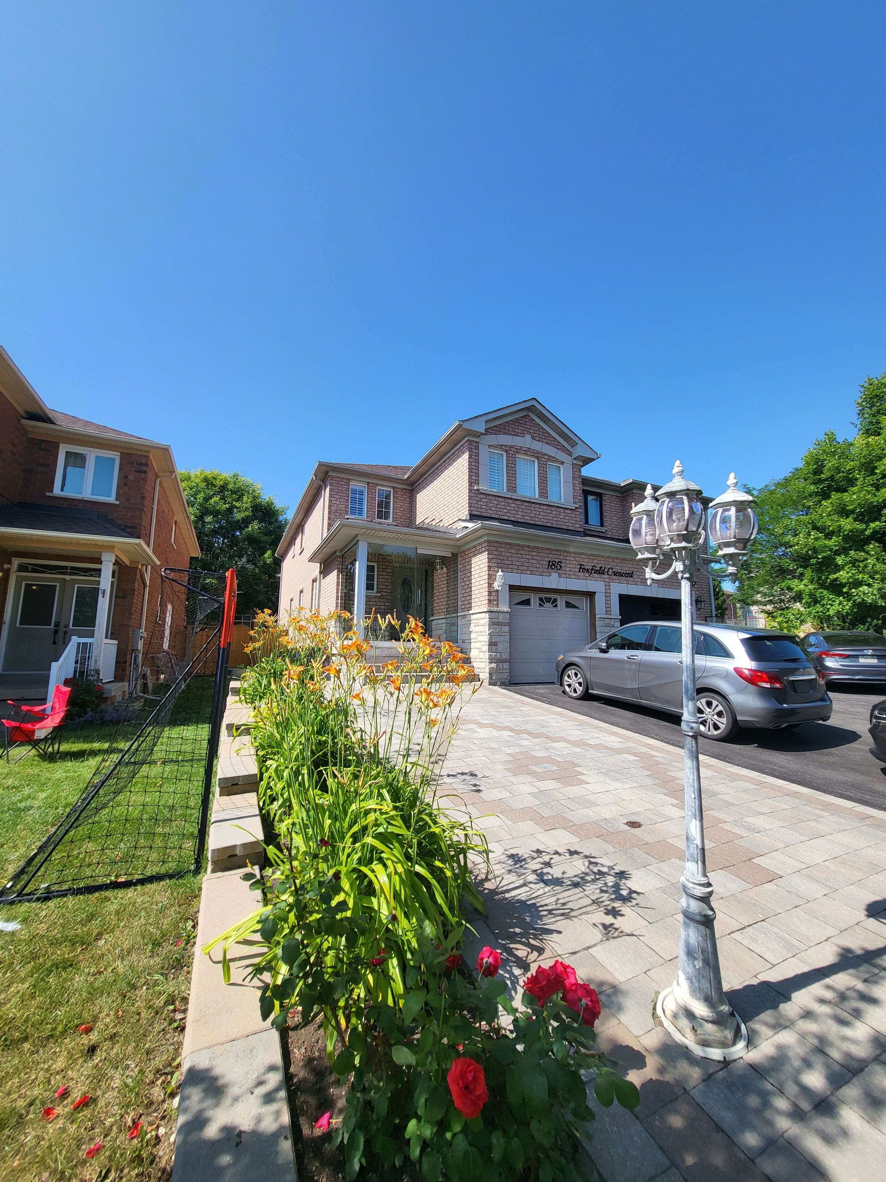 Vaughan, ON L4K 5E8,185 Foxfield CRES
