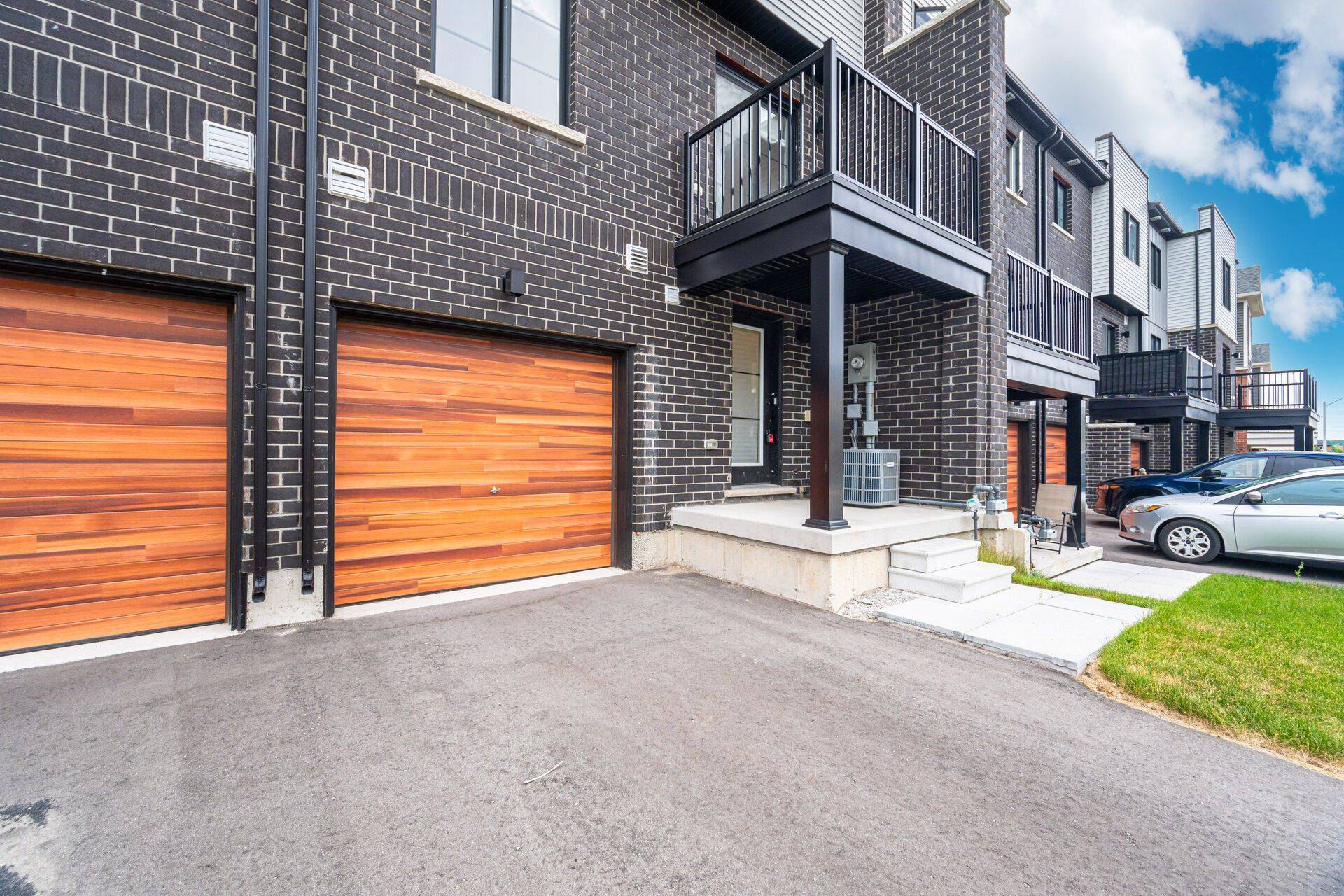 Barrie, ON L9J 0C2,23 Silo Mews