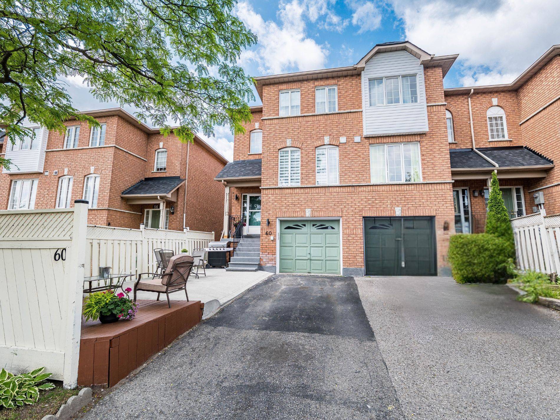 Brampton, ON L6V 4M3,57 Brickyard WAY #60
