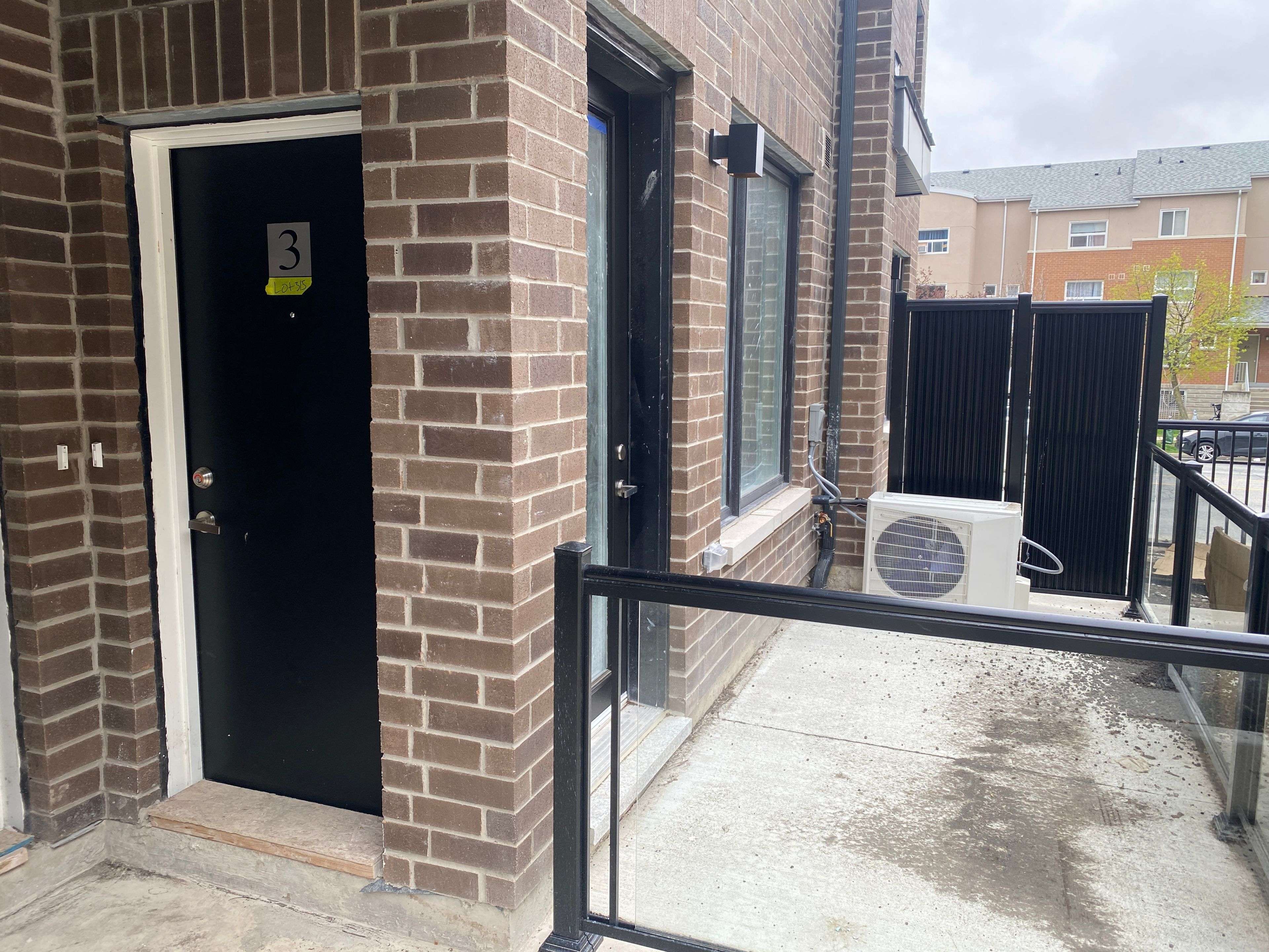 Mississauga, ON L5L 0C1,3550 Colonial DR #3