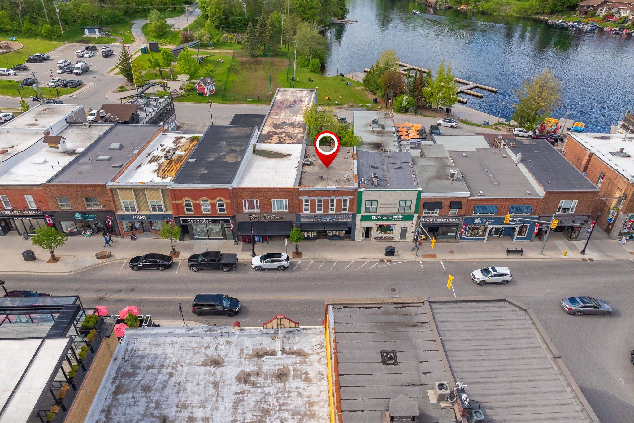 68 Main ST E, Huntsville, ON P1H 2C7