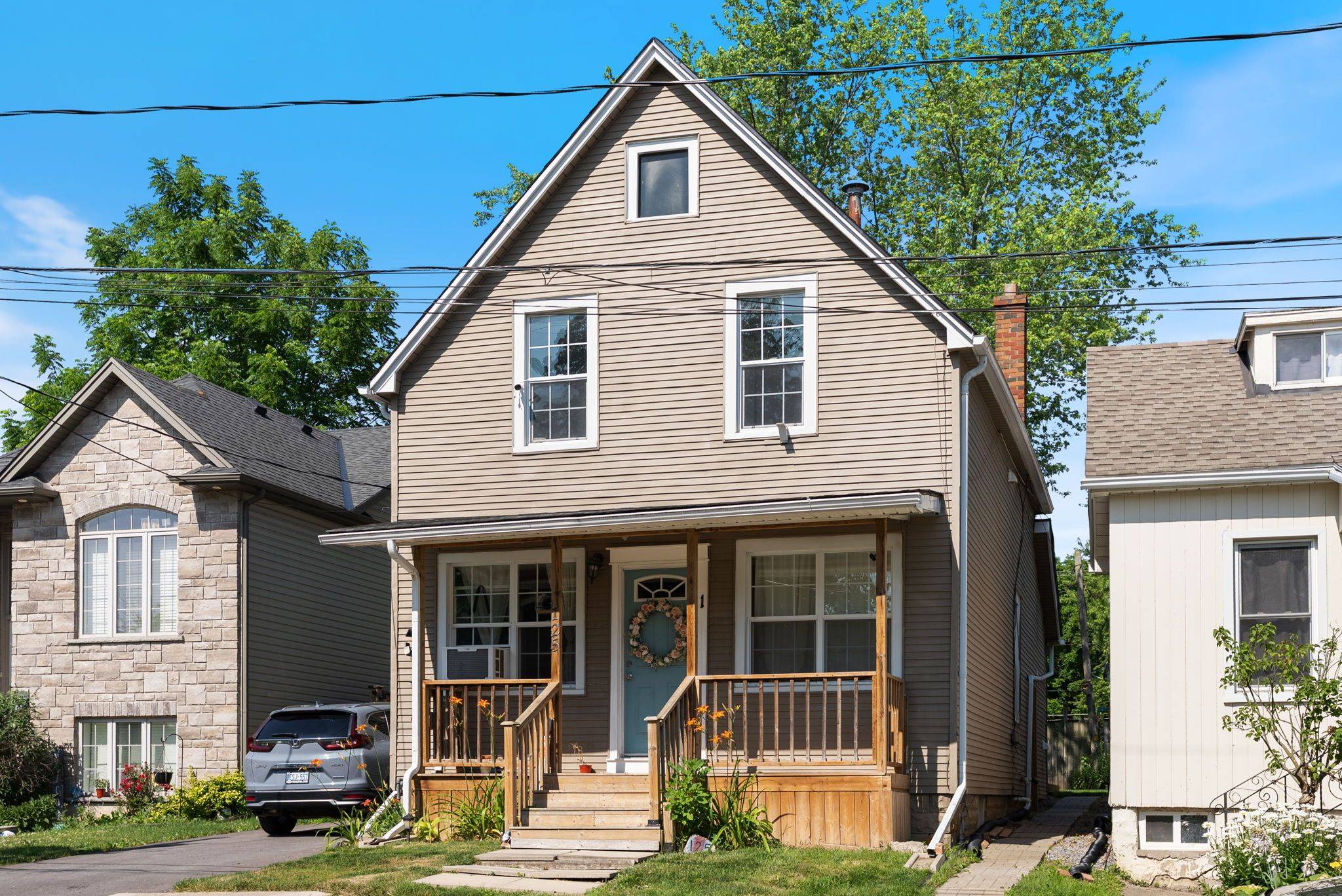 125 Peel ST, Thorold, ON L2V 1B2