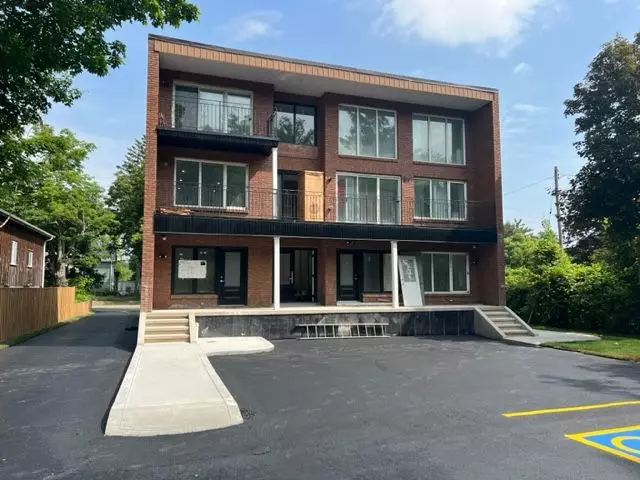 Halton Hills, ON L0P 1K0,504 Guelph ST