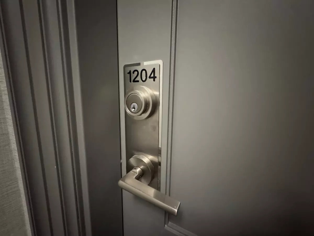 Mississauga, ON L5B 0N6,30 Elm DR W #1204