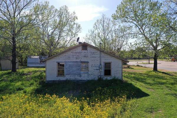 2302 An County Road 2202, Palestine, TX 75803