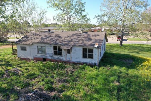 2302 An County Road 2202, Palestine, TX 75803