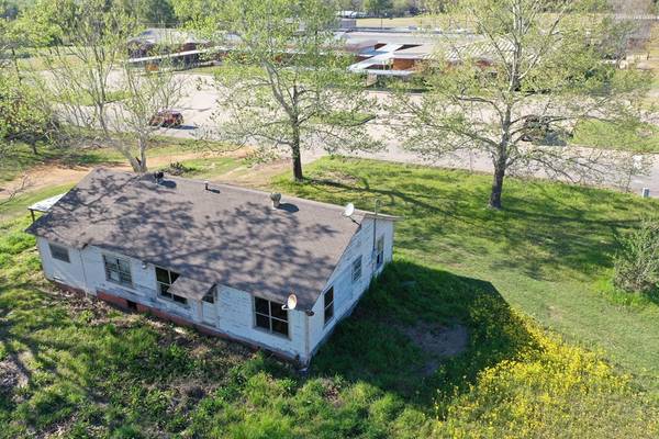 2302 An County Road 2202, Palestine, TX 75803