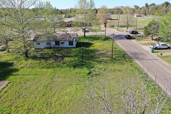 2302 An County Road 2202, Palestine, TX 75803
