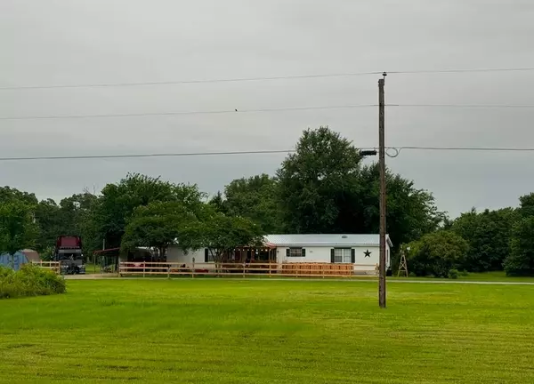 134 Saint Michaels Drive, Trinidad, TX 75163