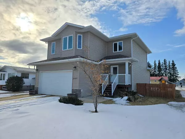 207 5 AVE Northeast, Mclennan, AB T0H 2L0