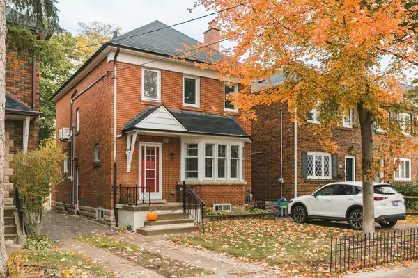 94 Roe AVE, Toronto C04, ON M5M 2H7