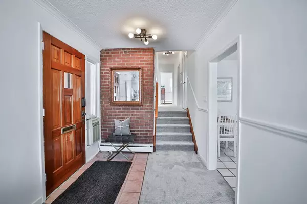 Toronto E09, ON M1J 1T8,56 Gage AVE