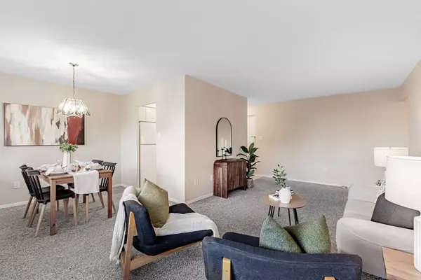 Toronto E08, ON M1M 1R1,3311 Kingston RD #312