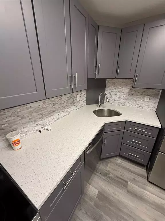 Oakland Park, FL 33309,3123 Oakland Shores Dr #D-205