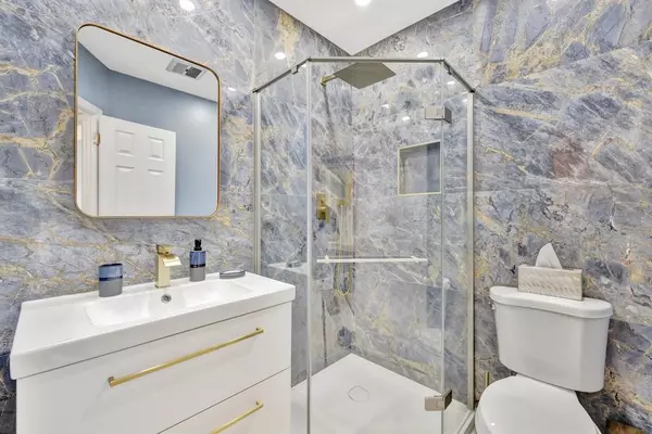 5171 W Oakland Park Blvd #312, Lauderdale Lakes, FL 33313