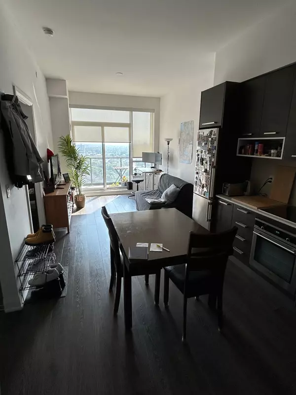 Toronto W06, ON M8Y 3H8,36 Park Lawn RD #2204