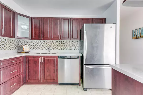 Mississauga, ON L4Z 3K9,25 Trailwood DR #2101