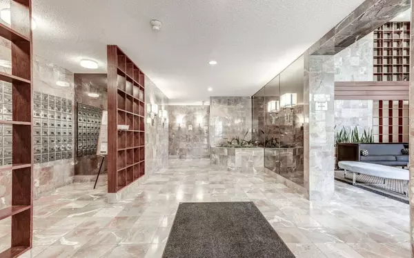 Brampton, ON L6W 3X1,100 County Court BLVD #705
