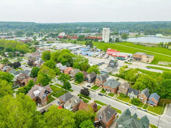 Owen Sound, ON N4K 2L8,1379 3rd AVE E