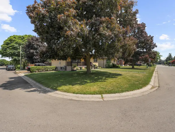 43 Rowanwood AVE, Brantford, ON N3S 7C1