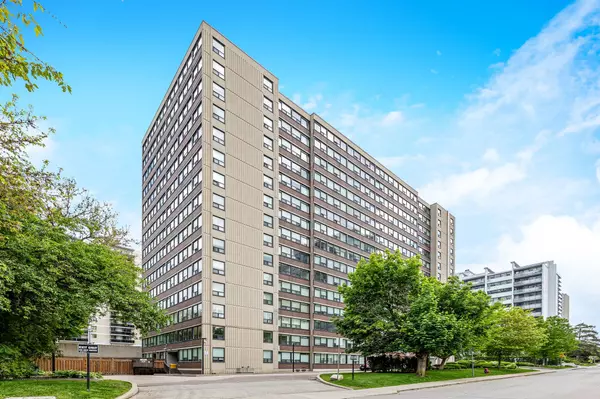 Hamilton, ON L8P 4T1,120 Duke ST #205