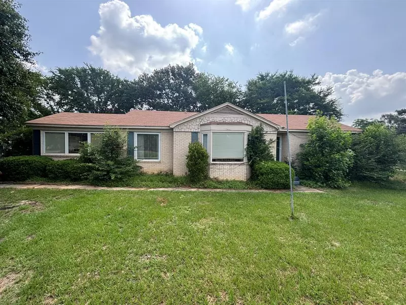 5735 County Road 1143, Tyler, TX 75704