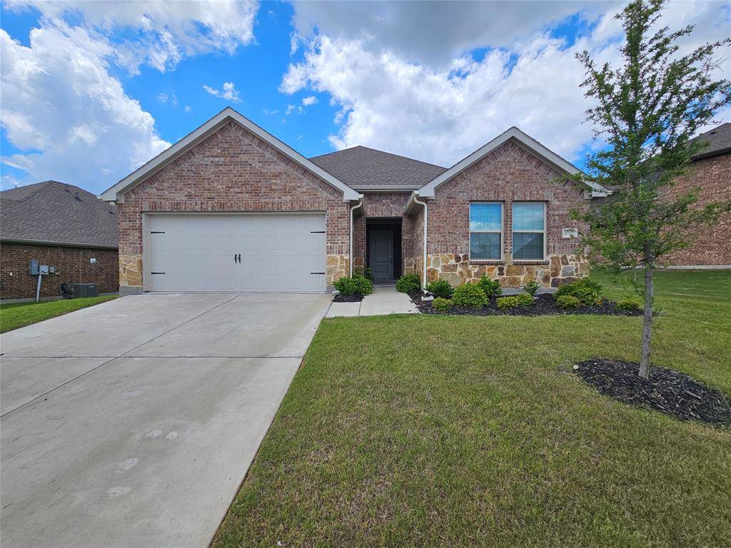 804 Serenity Sound Drive, Lavon, TX 75166