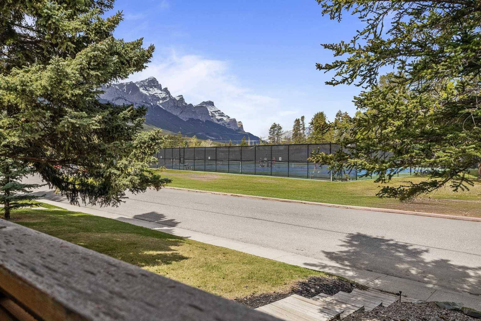 Canmore, AB T1W1V3,1013 15th ST