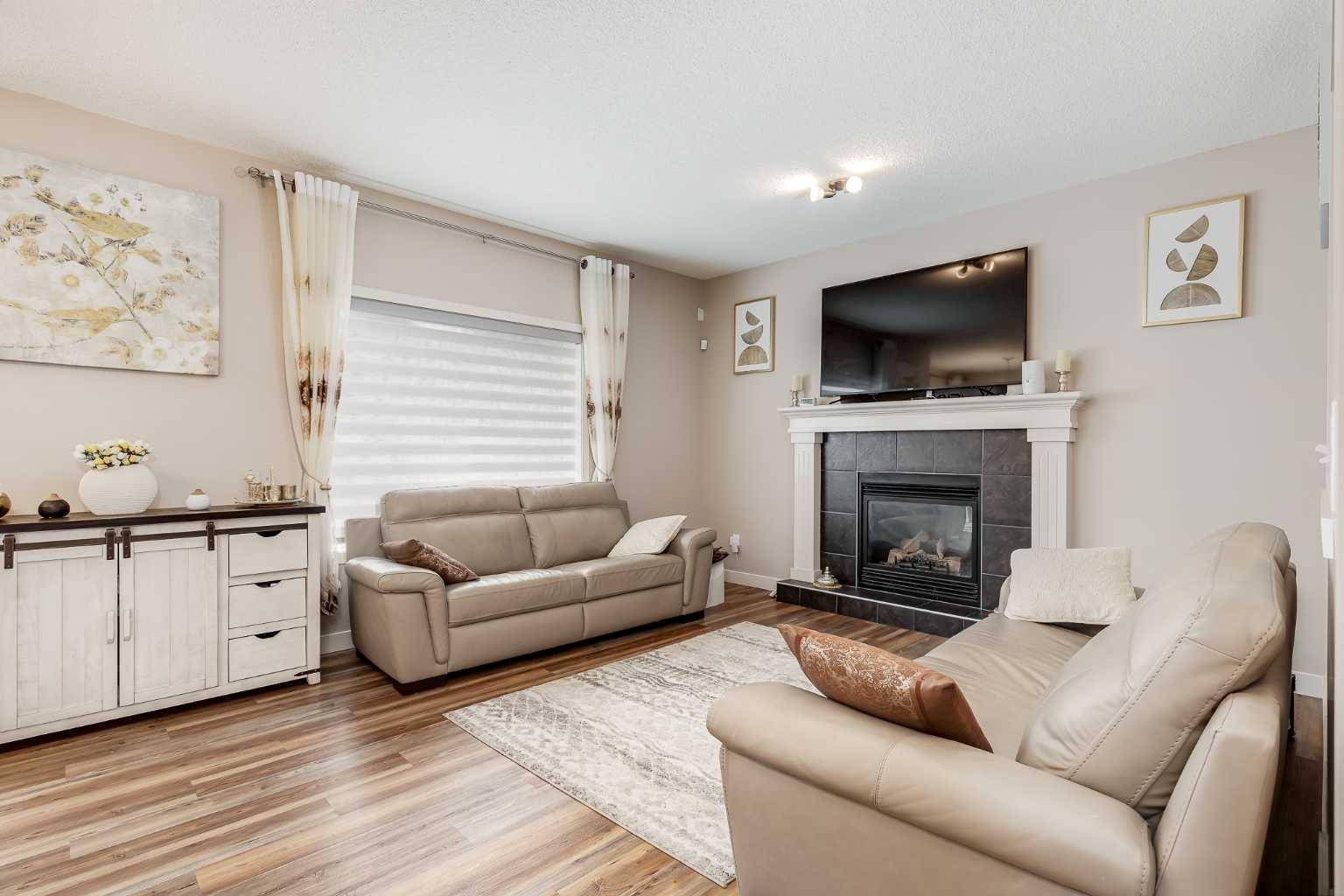 Airdrie, AB T4B 0E7,2930 Prairie Springs GRV SW