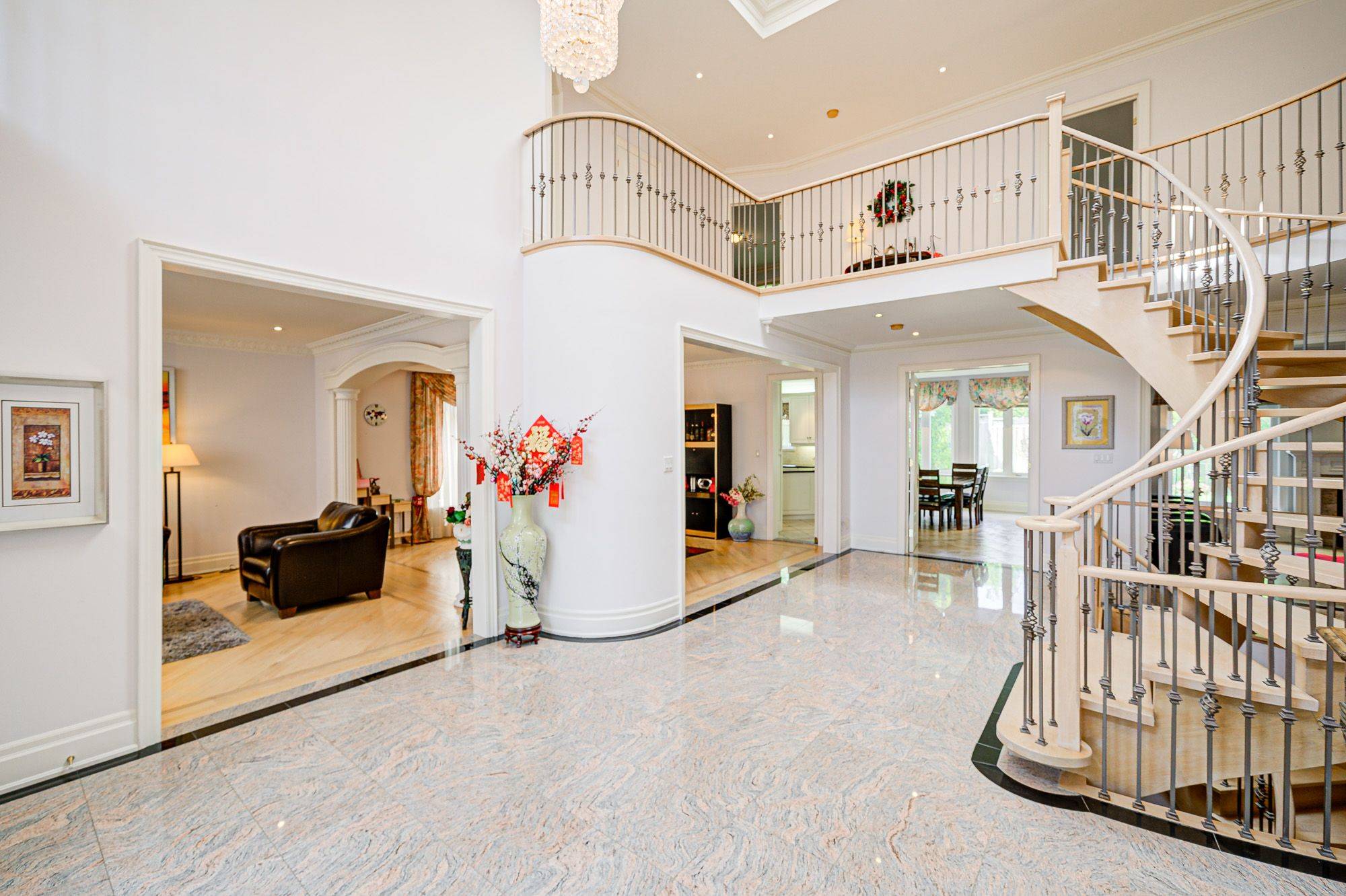 Toronto C15, ON M2K 3A7,58 Bowan CT